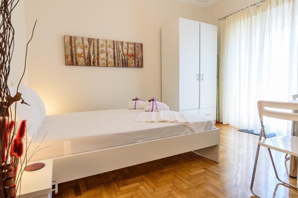 Апартаменти Charmy Petit Flat In Афіни Екстер'єр фото